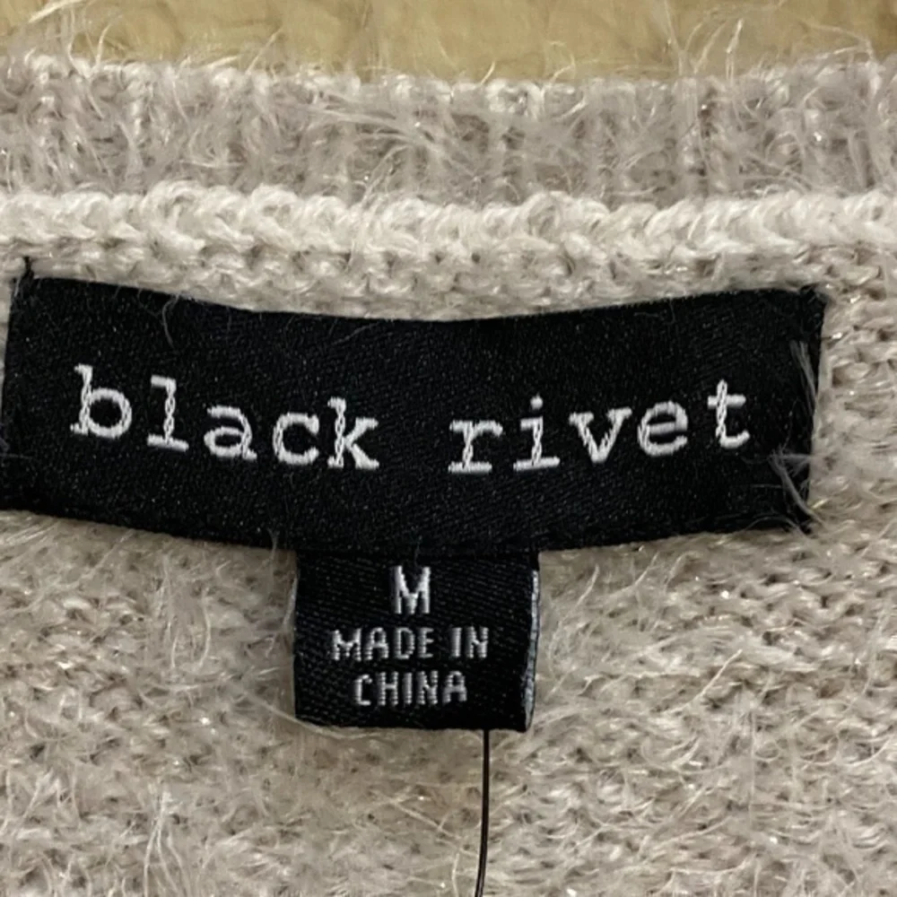 Black Rivet Lamas Kissing Sweater/Top Medium NWT
